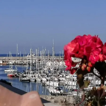 Cala Terrace Guest house *